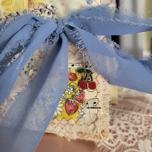 Farmhouse Style Junk Journal - Picture 4 of 17